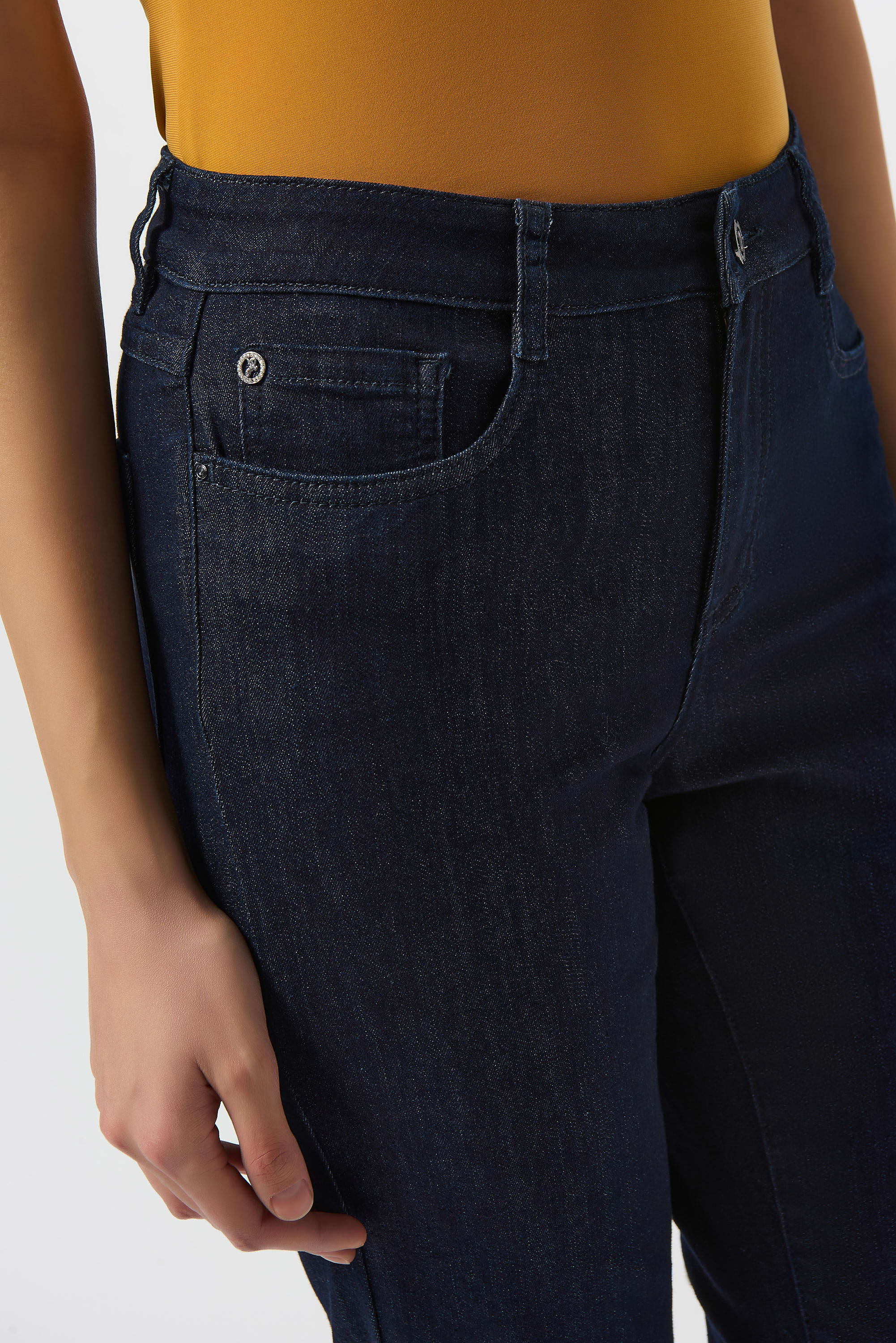 Gia Slim Featherweave Jeans