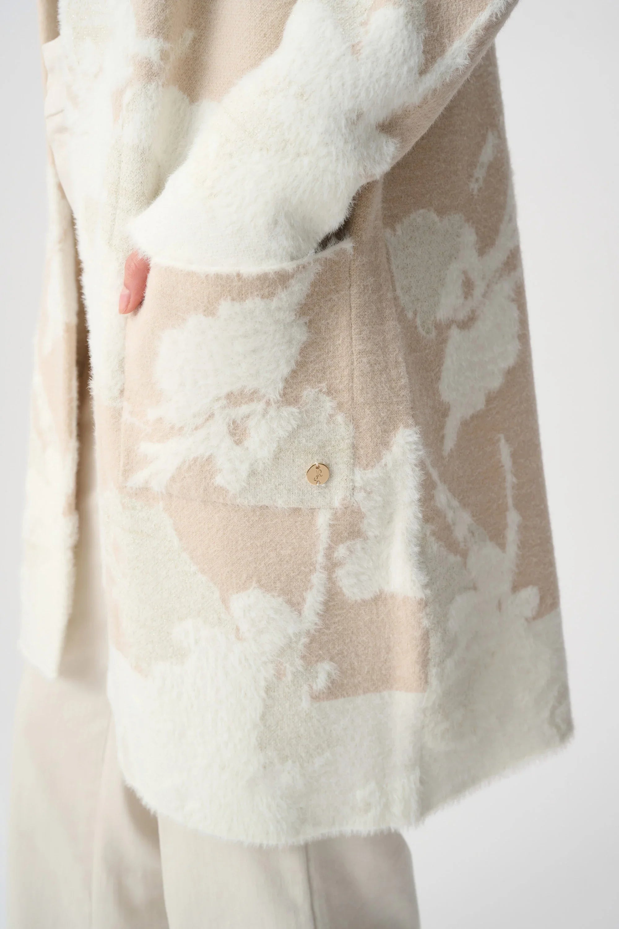 Abstract Print Feather Cardigan
