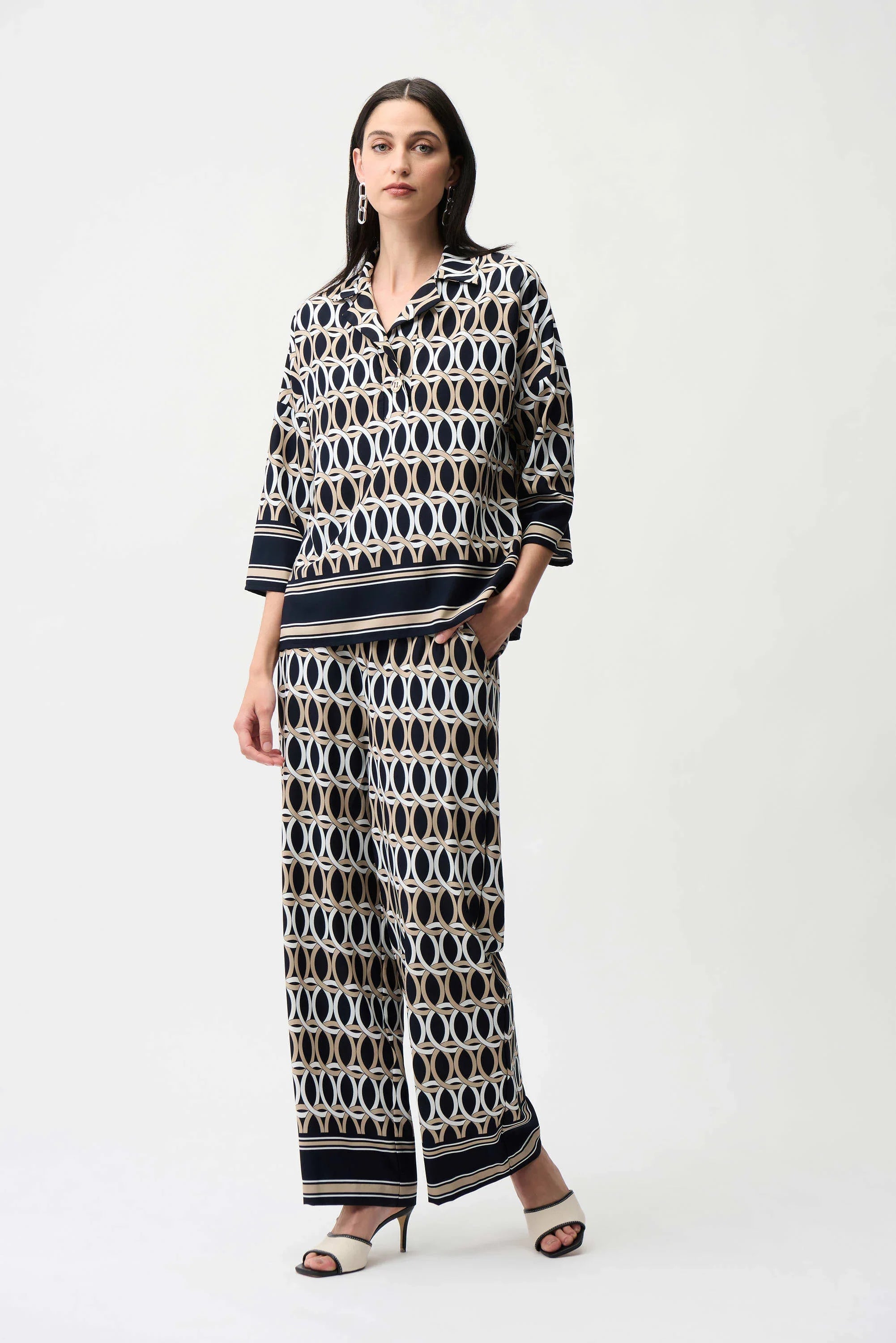 Chain Border Print Top