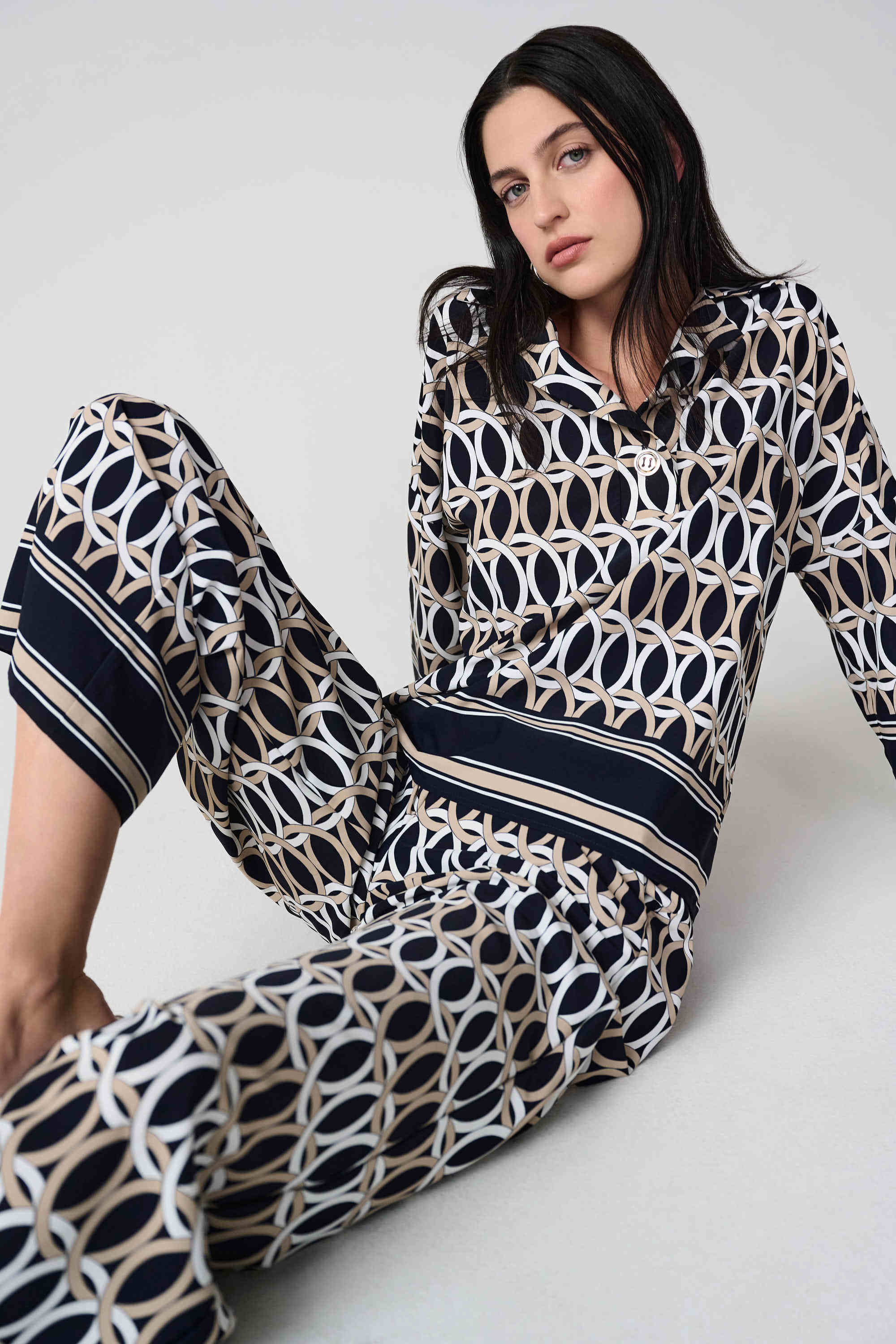 Chain Border Print Top