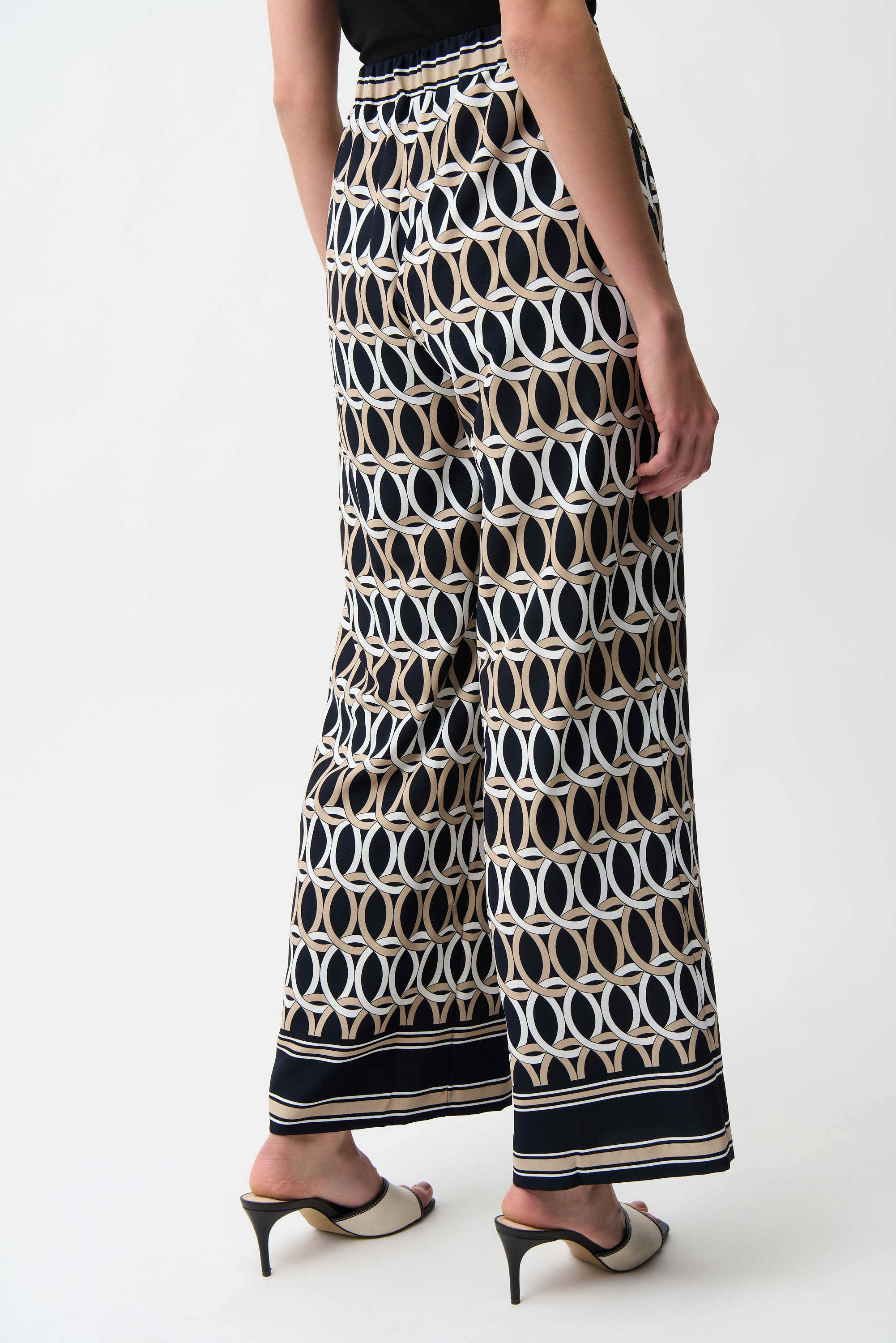 Chain Border Print Pants