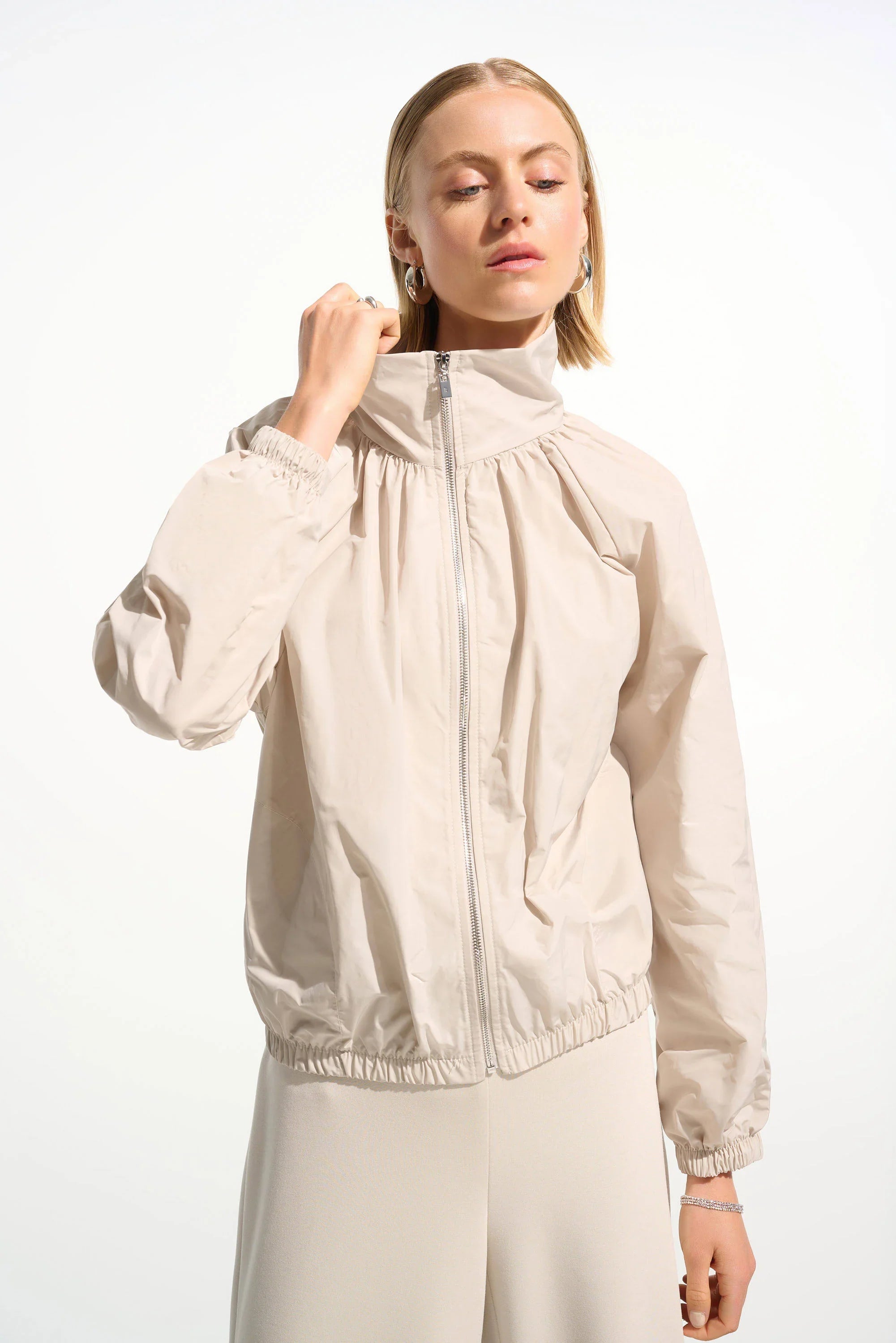 Funnel Collar Puffed Jacket