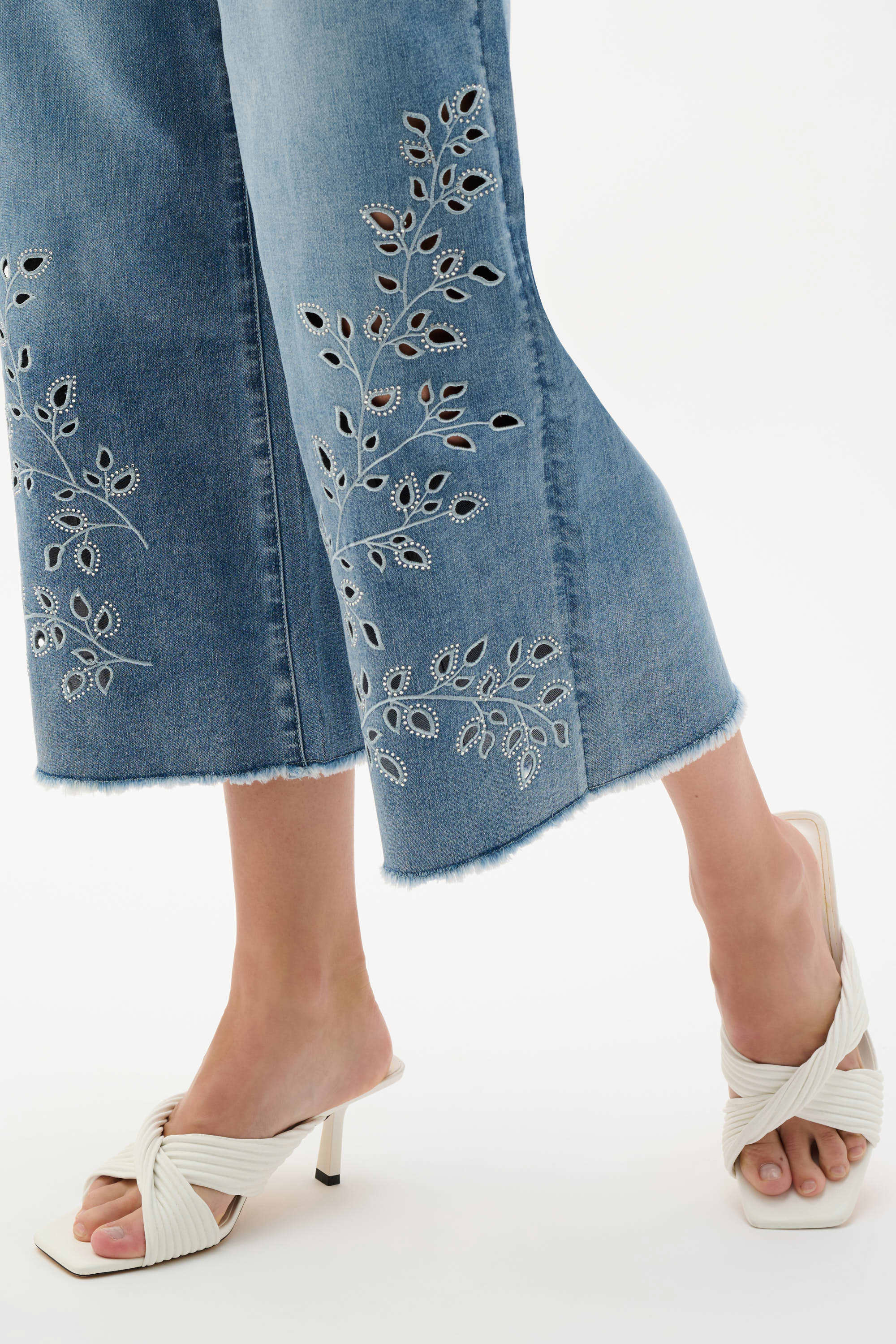 Eyelet Embroidery Crop Jeans