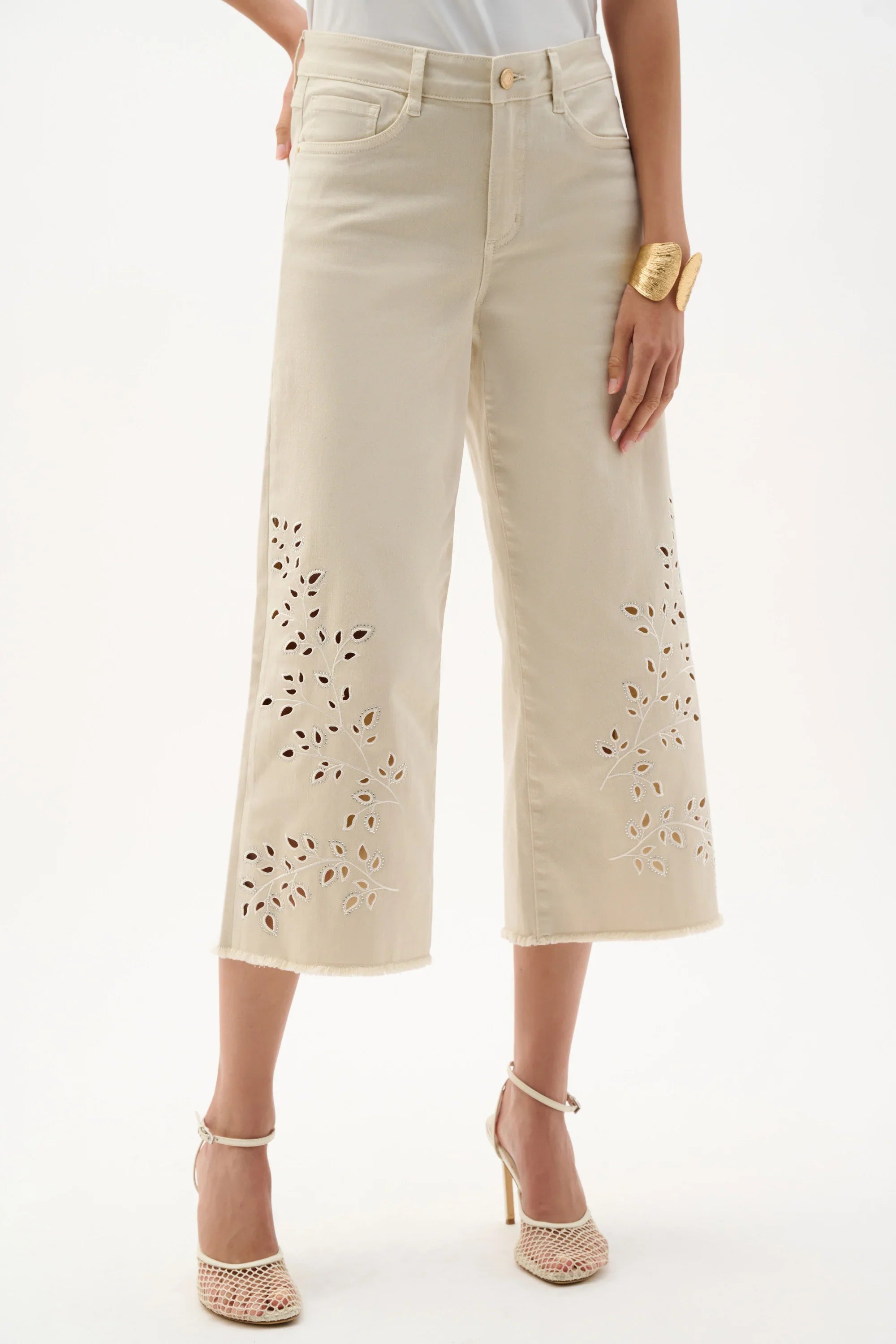Eyelet Embroidery Crop Jeans – Modella Signature