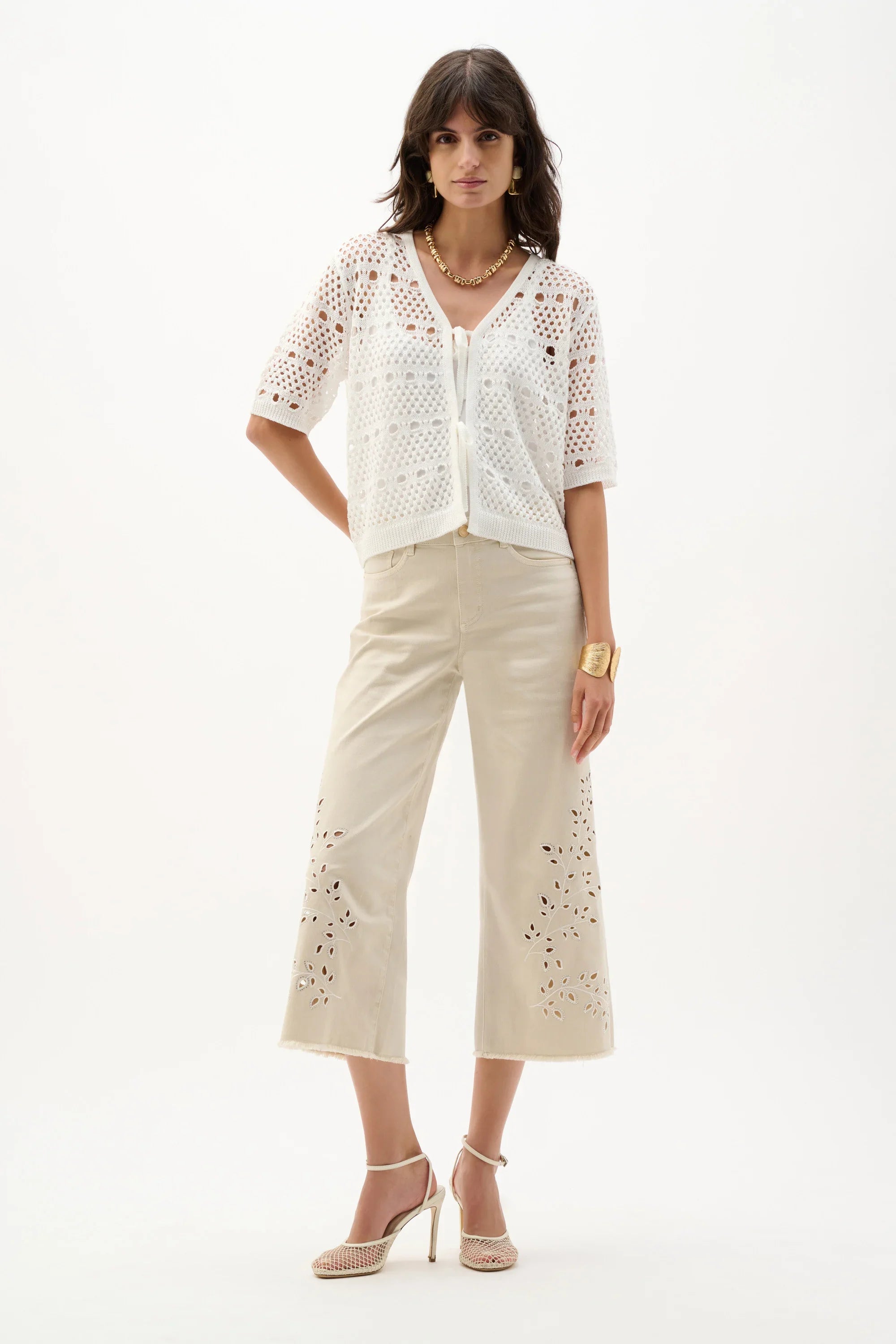 Eyelet Embroidery Crop Jeans