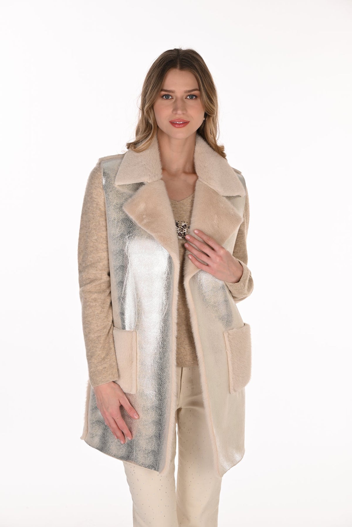 Frank Lyman Reversible Jacket With Patch Pockets - Style 263104