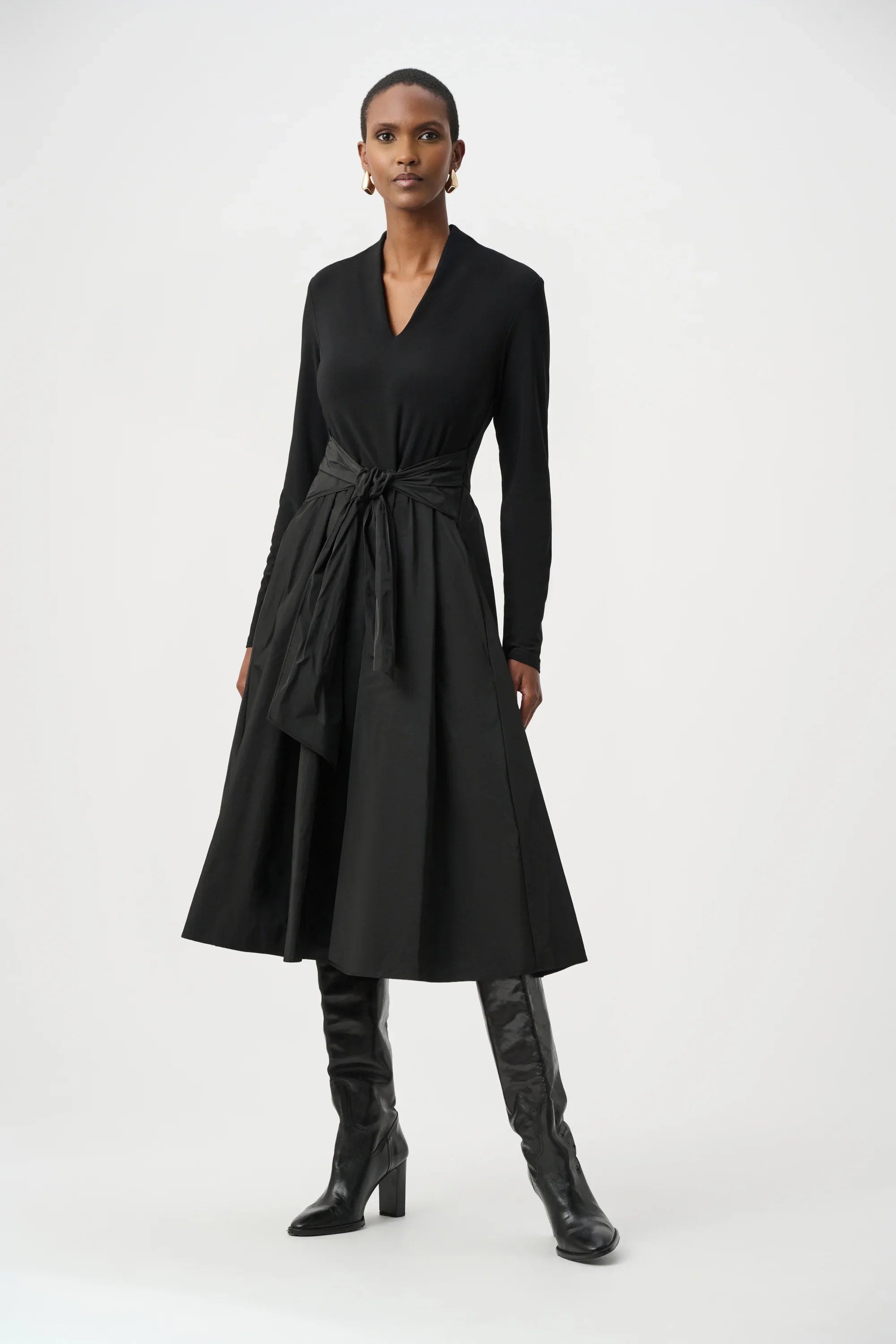 V-Neck Flare Dress Modella Signature V-Neck Flare Dress Modella Signature