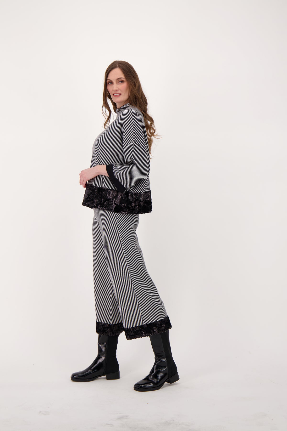 Spanner Boxy Fit Sweater - Style 526520BT