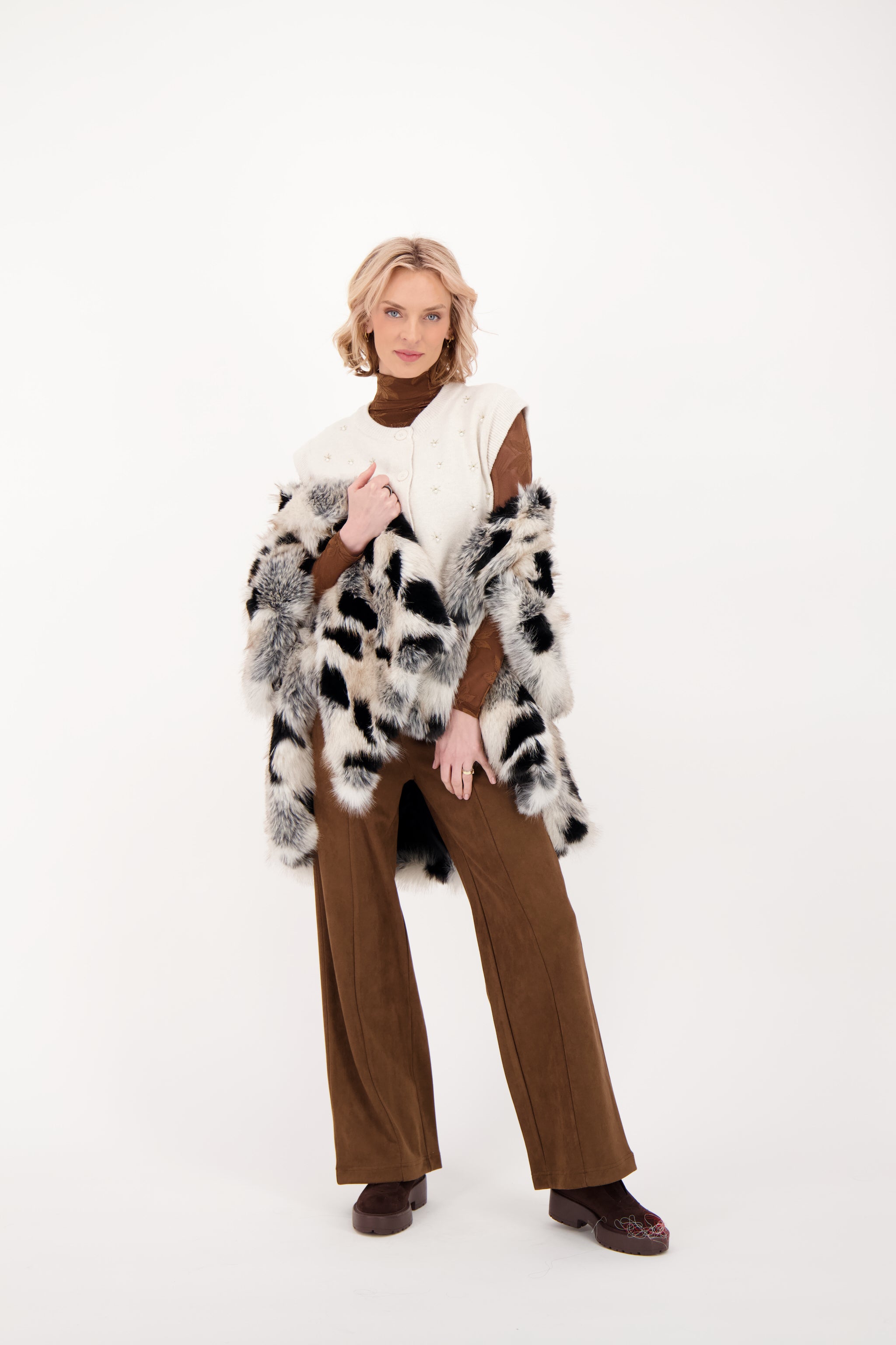 Spanner Faux Fur Cape - Style 526816T