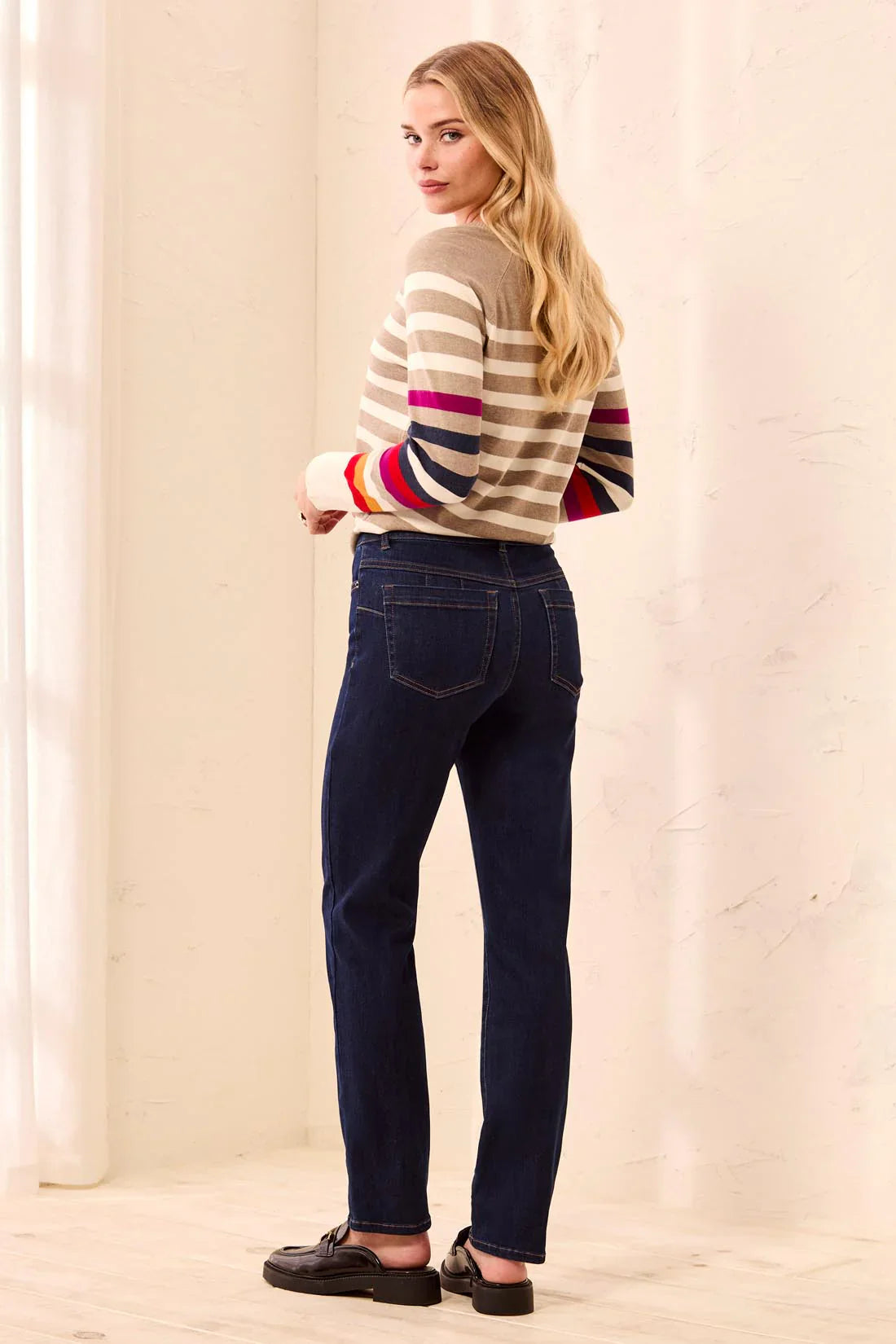 Sophia Curvy Straight Pant