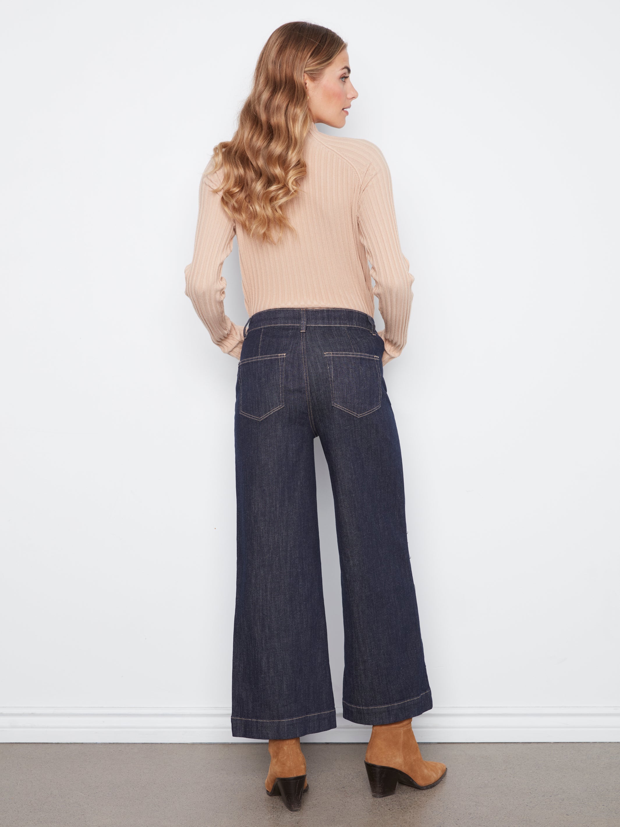 Cropped Patch Pocket Wide Leg Jeans