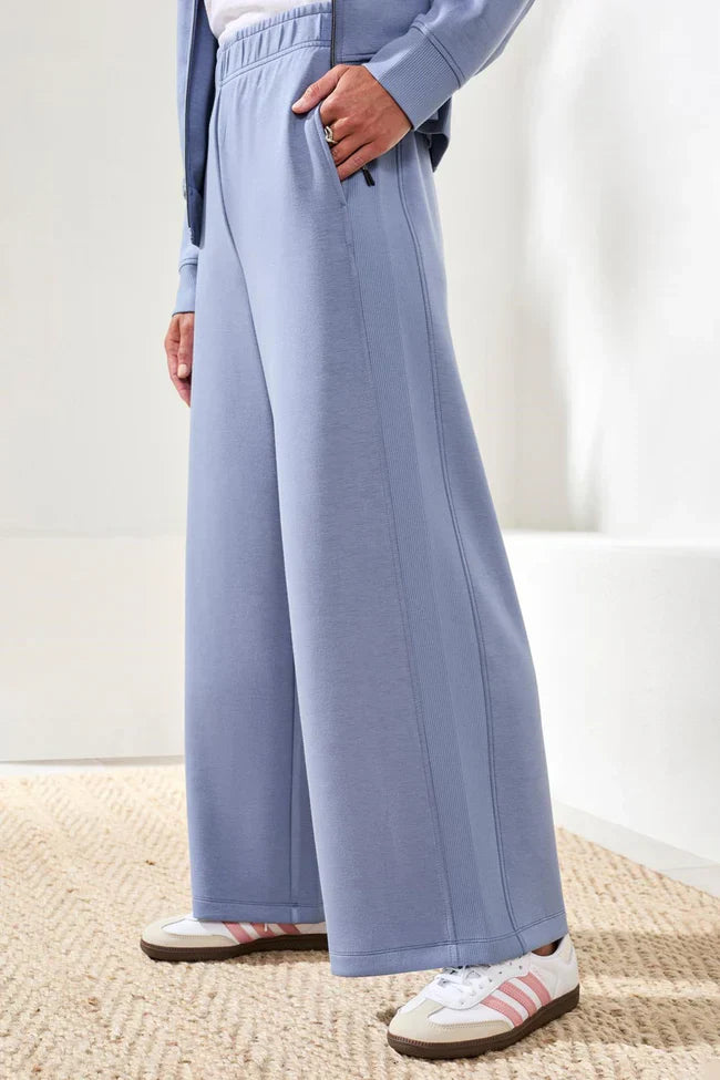 Wide-Leg Straight-Leg Pull-On Pants